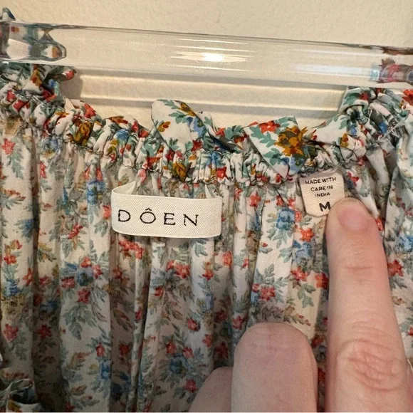 Doen Floral Midi Dress in Cream and Green - Picture 8 of 11